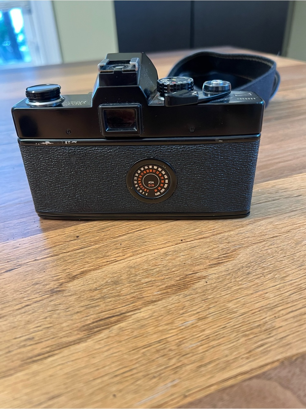 Minolta SR-T 102 35mm Film Camera - Black with 35mm lens - Picture 3 of 8